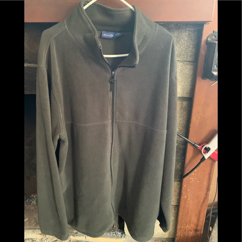 Men’s 2XLT fleece jacket with drawstring waist